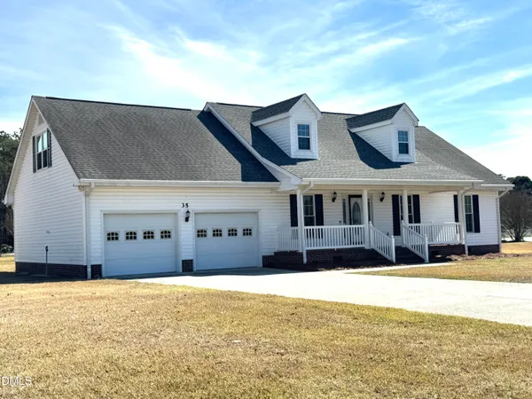 $375,000 | 35 Oak Hill Drive, Dunn, NC 28334
