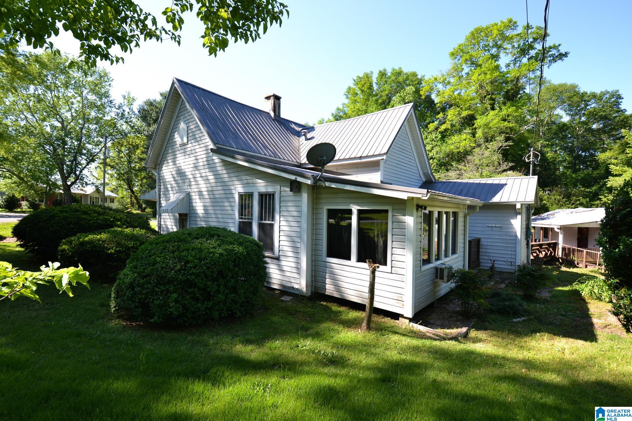 200 Gay Avenue Lineville, AL 36266 - Photo 3 of 54