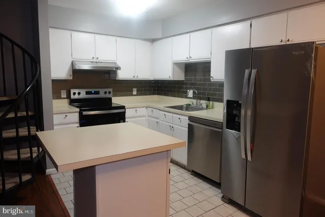 $2,600 | 4 Provincetown Drive, Marlton, NJ 08053