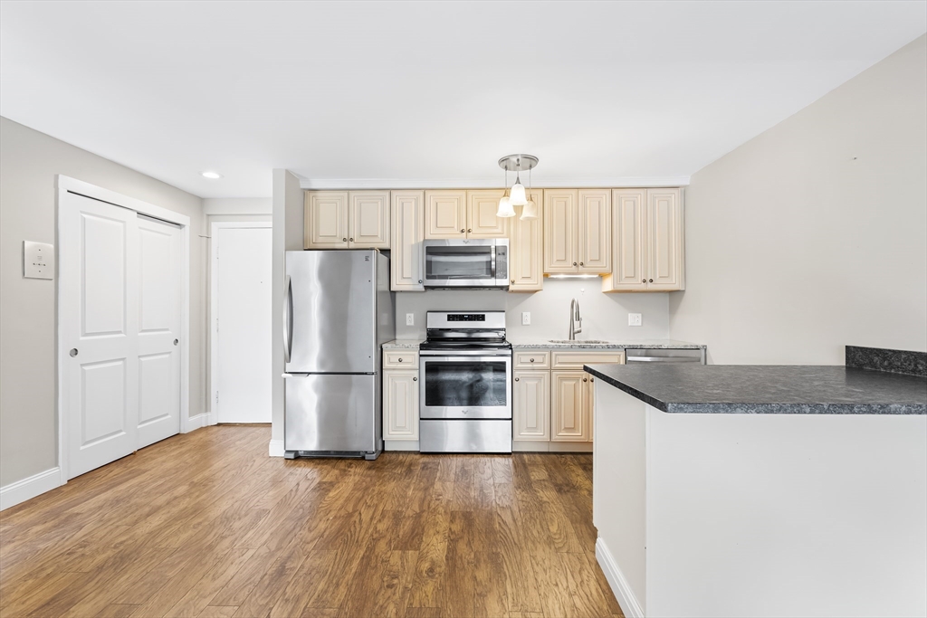 10 Roberts Street, Unit 14 Somerville, MA 02145 - Photo 2 of 19