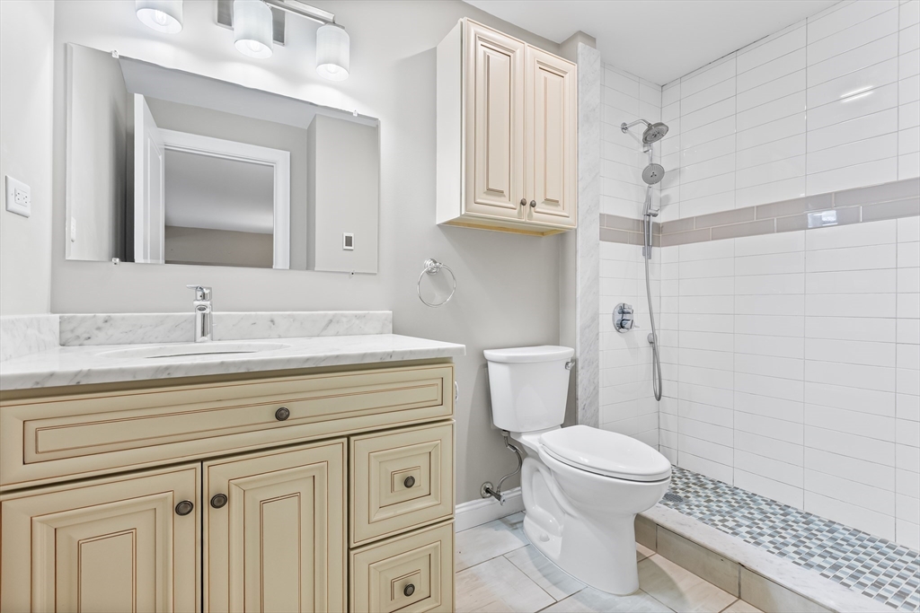 10 Roberts Street, Unit 14 Somerville, MA 02145 - Photo 3 of 19