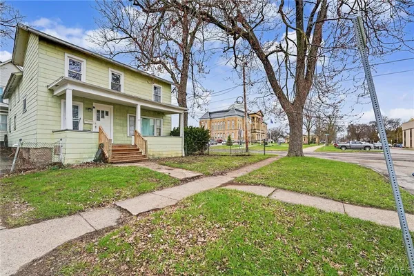 $129,900 | 133 Hawley Street, Lockport City, NY 14094