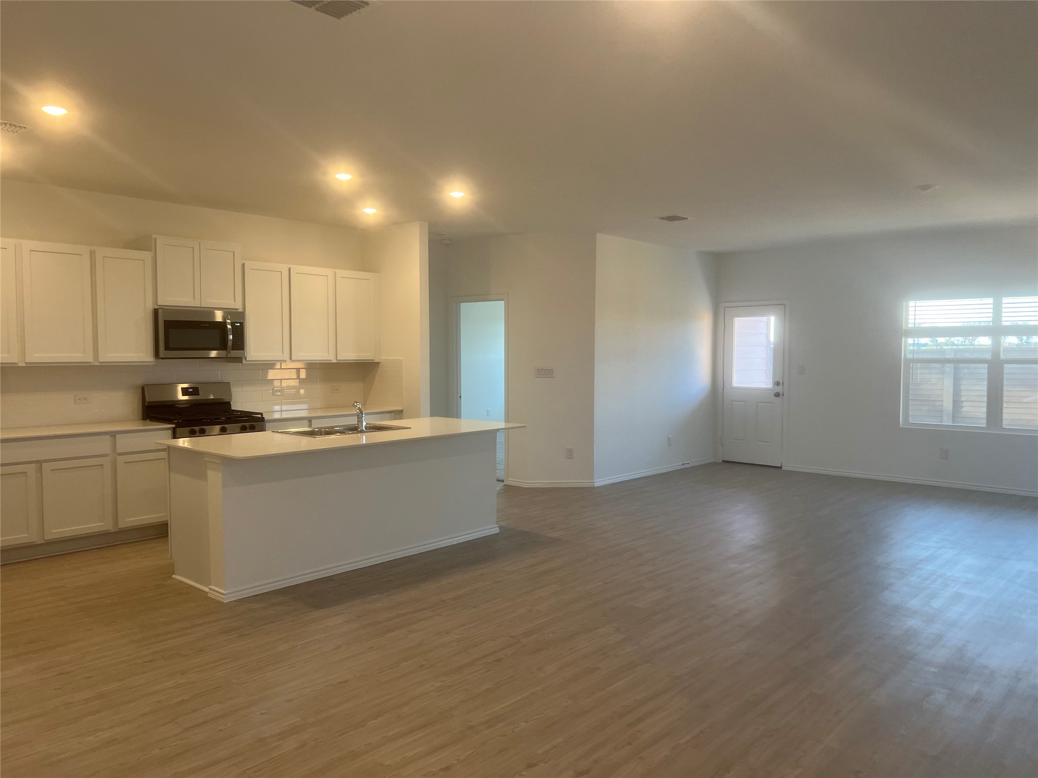 539 Avre Loop Kyle, TX 78640 - Photo 13 of 22 Gallery Image 13