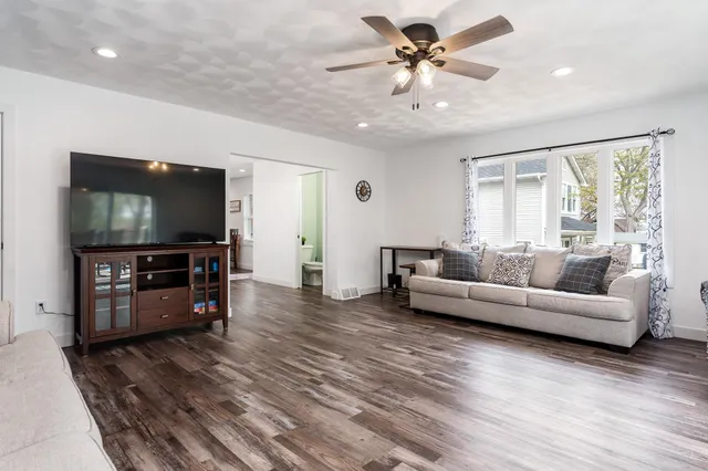 $299,900 | 1729 East Road Five, Edgerton, WI 53534