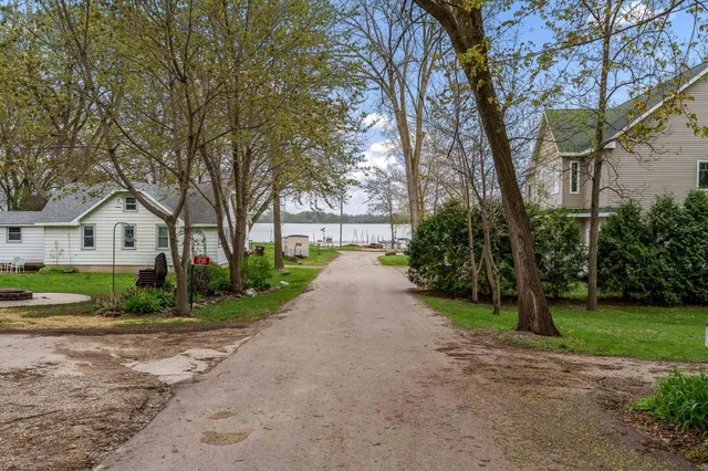 $299,900 | 1729 East Road Five, Edgerton, WI 53534