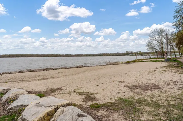 $299,900 | 1729 East Road Five, Edgerton, WI 53534