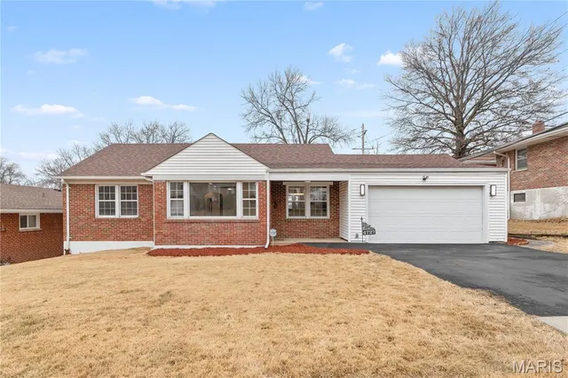 $189,900 | 4727 Nelson Drive, St. Louis, MO 63121