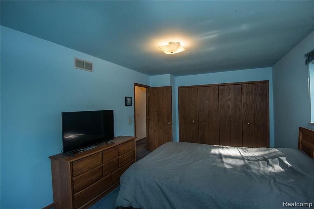 25290 Power Road Farmington Hills, MI 48336 - Photo 14 of 30