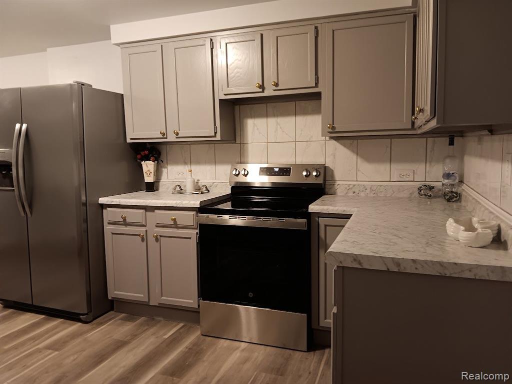 5022 Lapeer Road Burton, MI 48509 - Photo 11 of 30 Gallery Image 11