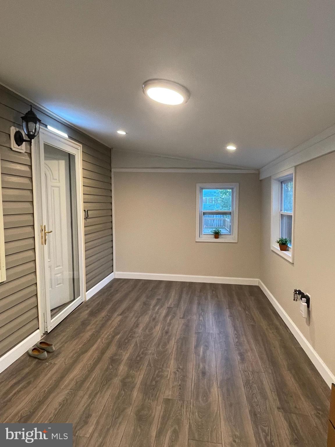 5944 Johnnycake Road Baltimore, MD 21207 - Photo 13 of 34