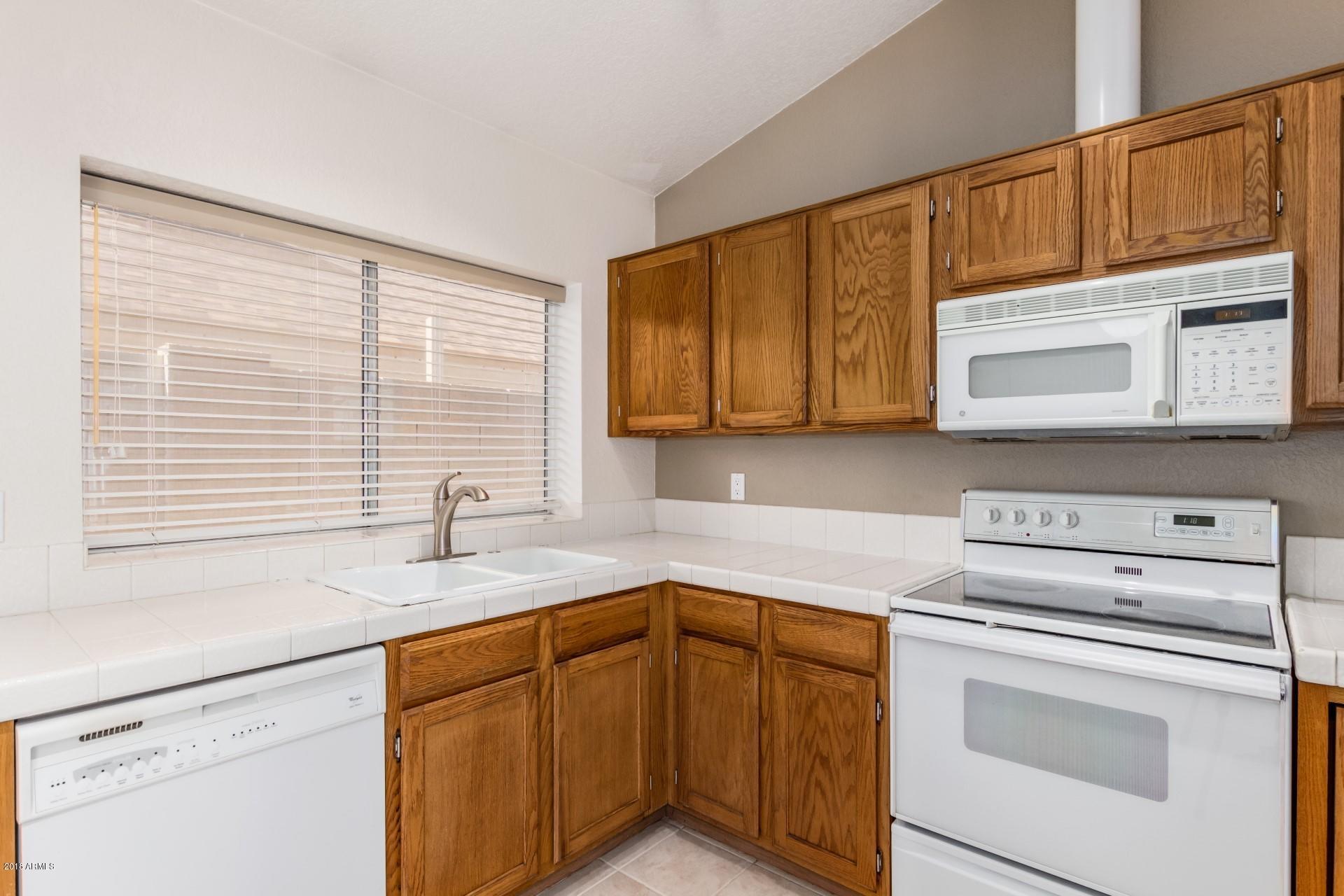 1925 East Wagoner Road Phoenix, AZ 85022 - Photo 8 of 23 0009-Wagoner (10)