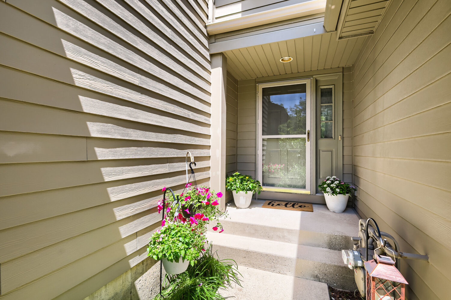 2016 Jeffrey Lane, Unit 2016 Elgin, IL 60123 - Photo 2 of 20
