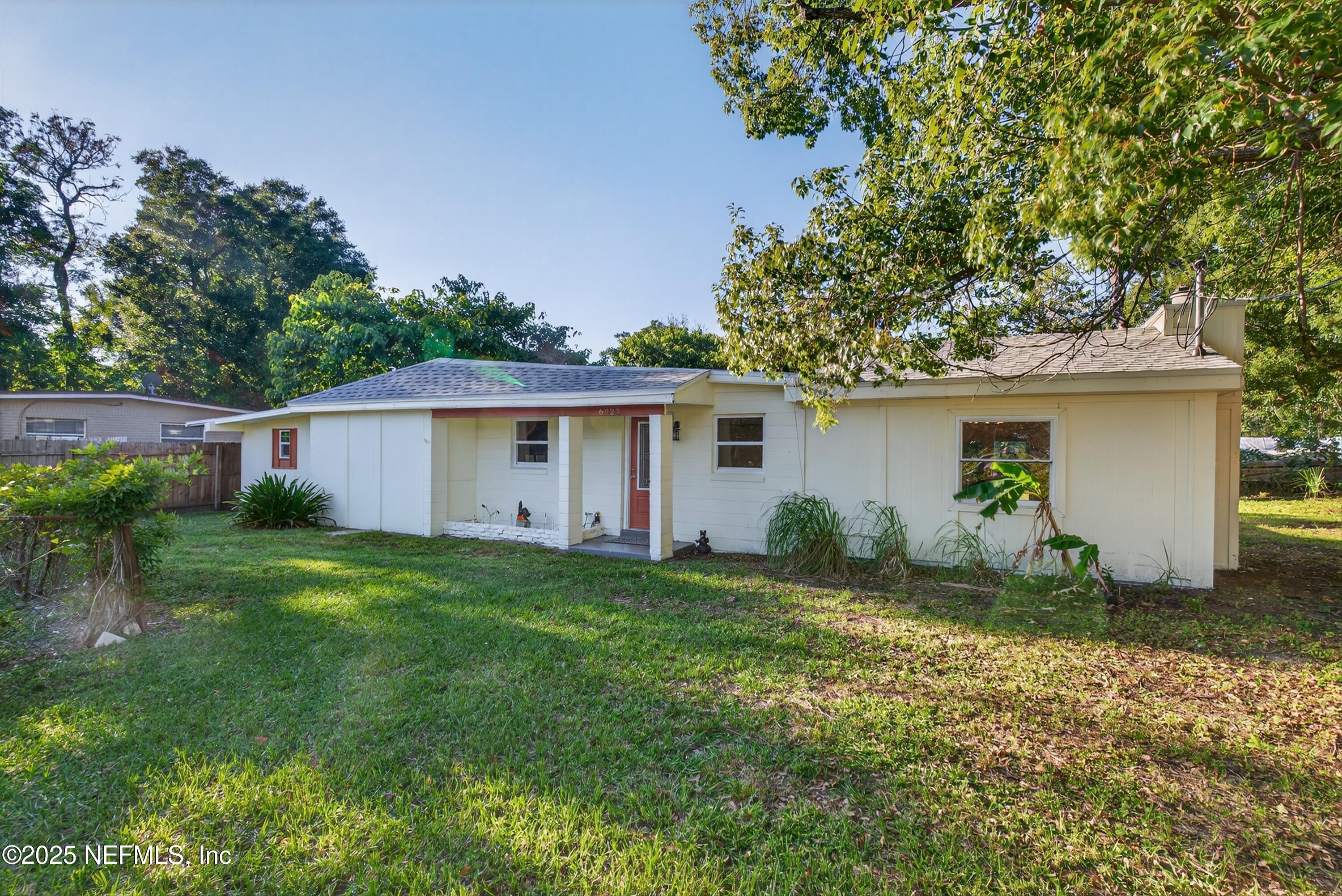 6923 King Arthur Road North Jacksonville, FL 32211 - Photo 2 of 43 02-6923 N King Arthur (16) - Copy