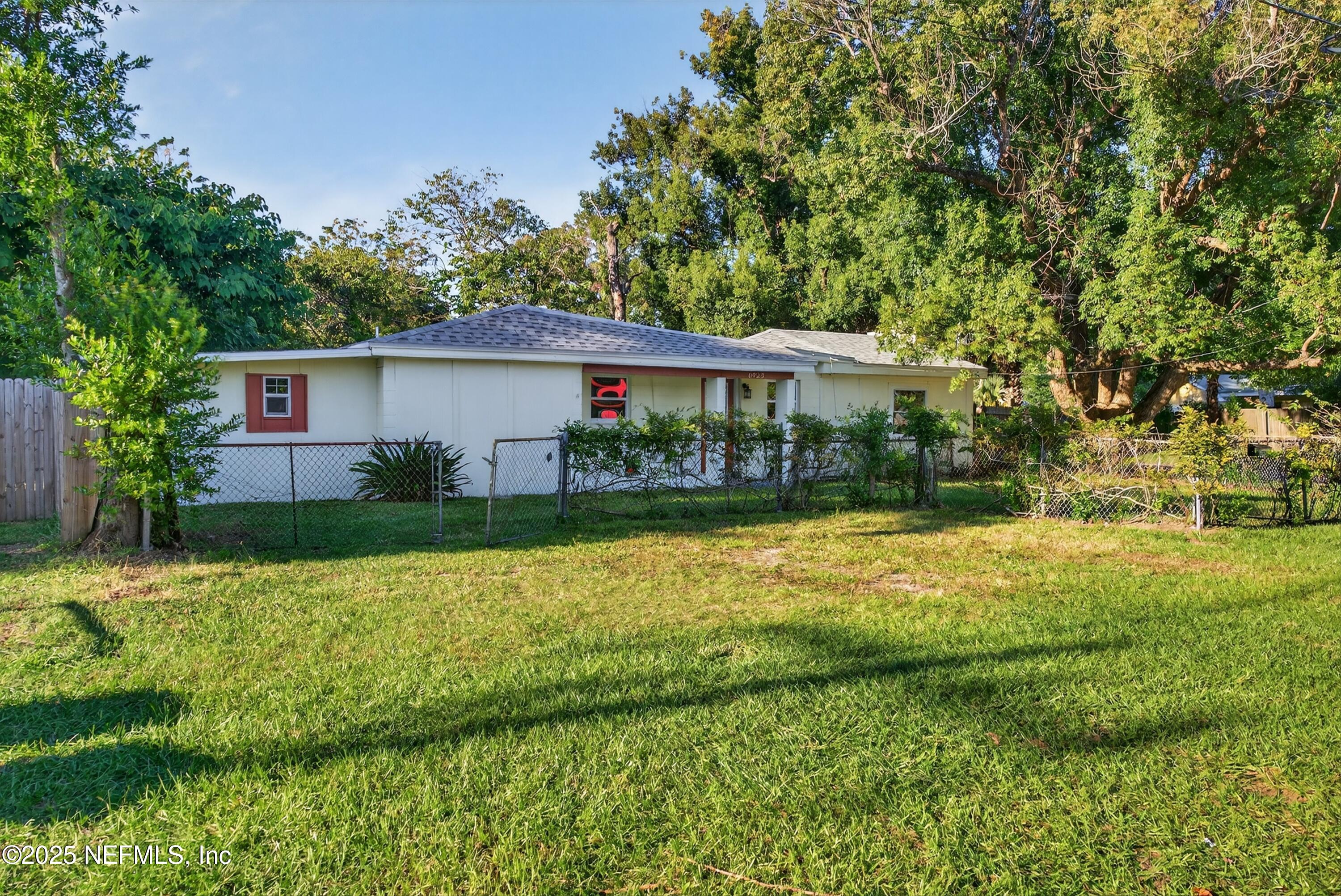 6923 King Arthur Road North Jacksonville, FL 32211 - Photo 3 of 43 04-6923 N King Arthur (11)