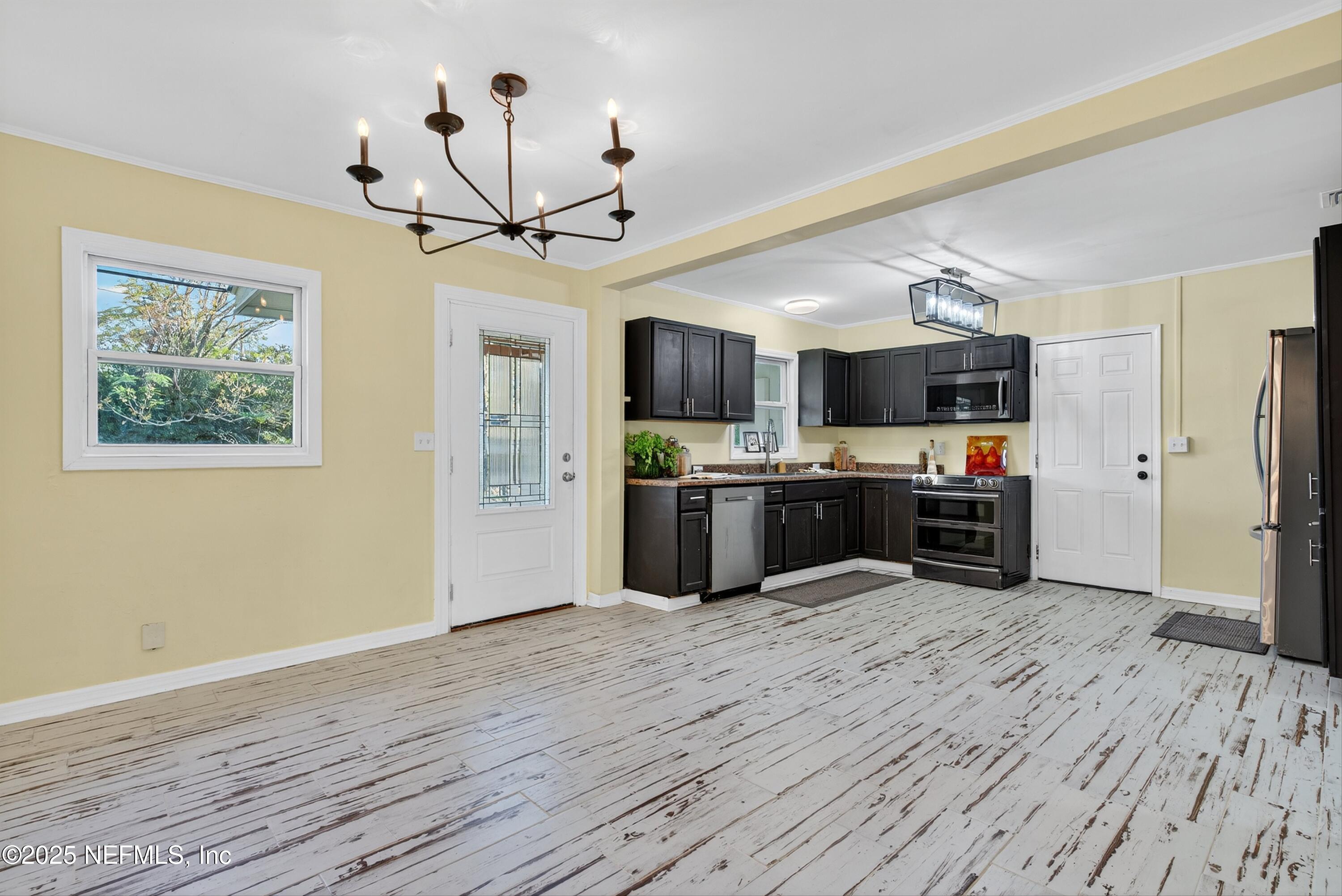 6923 King Arthur Road North Jacksonville, FL 32211 - Photo 7 of 43 08-6923 N King Arthur (61) - Copy