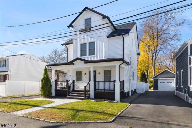 16 Cedar Place Hawthorne, NJ 07506 - Photo 2 of 34