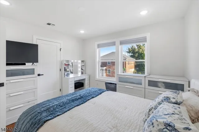 $849,999 | 16 Cedar Place, Hawthorne, NJ 07506