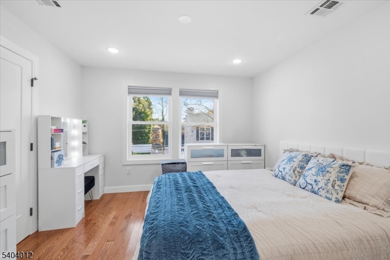 16 Cedar Place Hawthorne, NJ 07506 - Photo 27 of 34