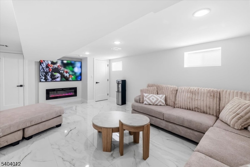 16 Cedar Place Hawthorne, NJ 07506 - Photo 31 of 34