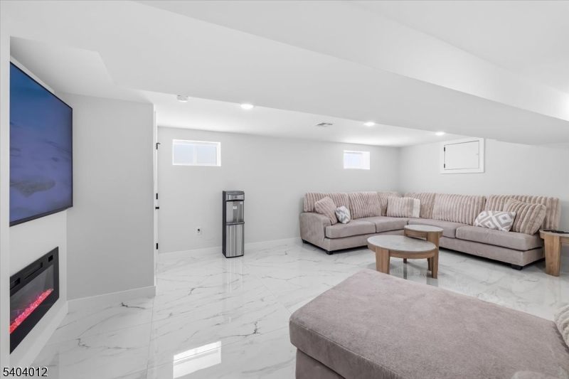 16 Cedar Place Hawthorne, NJ 07506 - Photo 32 of 34