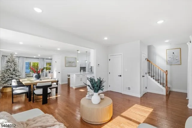 $849,999 | 16 Cedar Place, Hawthorne, NJ 07506