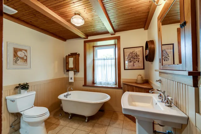 $630,000 | E9275 Prairie Road, Prairie du Sac, WI 53578