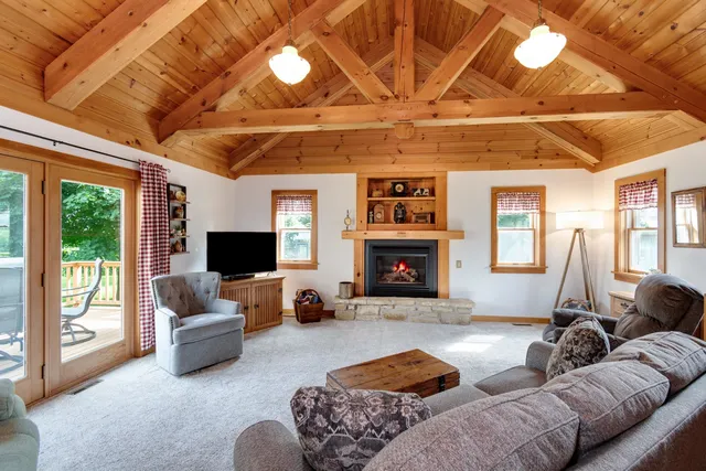 $630,000 | E9275 Prairie Road, Prairie du Sac, WI 53578