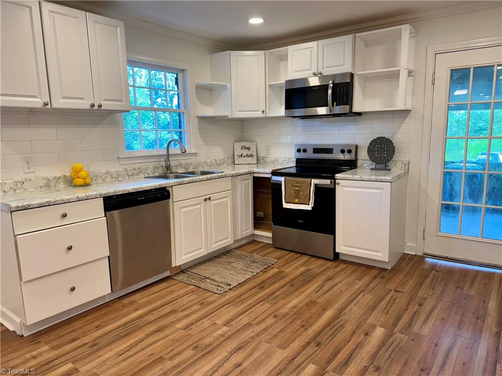 4441 White Rock Road Winston-Salem, NC 27105 - Photo 6 of 11 Kitchen