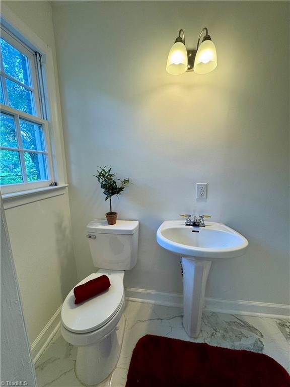 4441 White Rock Road Winston-Salem, NC 27105 - Photo 8 of 11 Primary bathroom