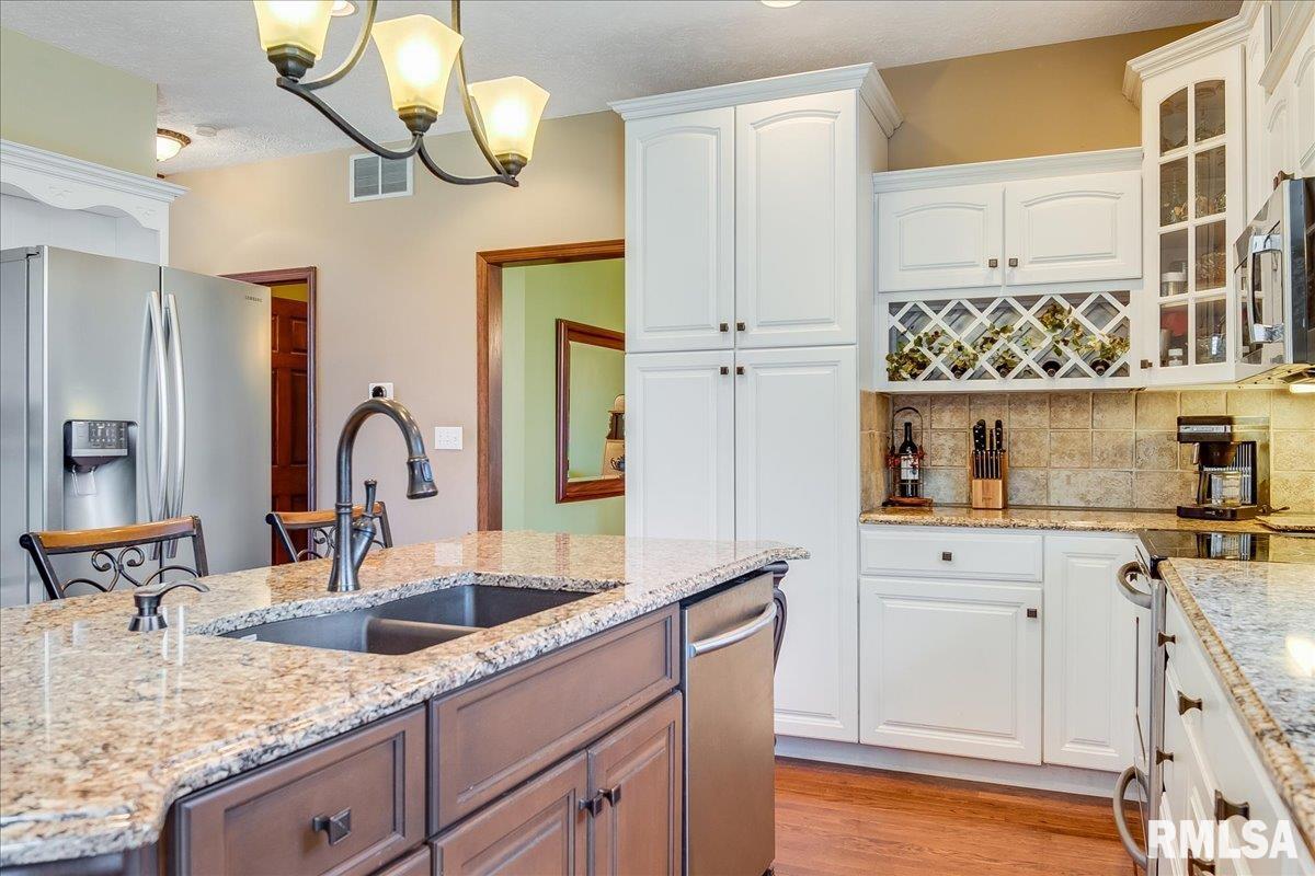 2 Fox Point Rochester, IL 62563 - Photo 16 of 48