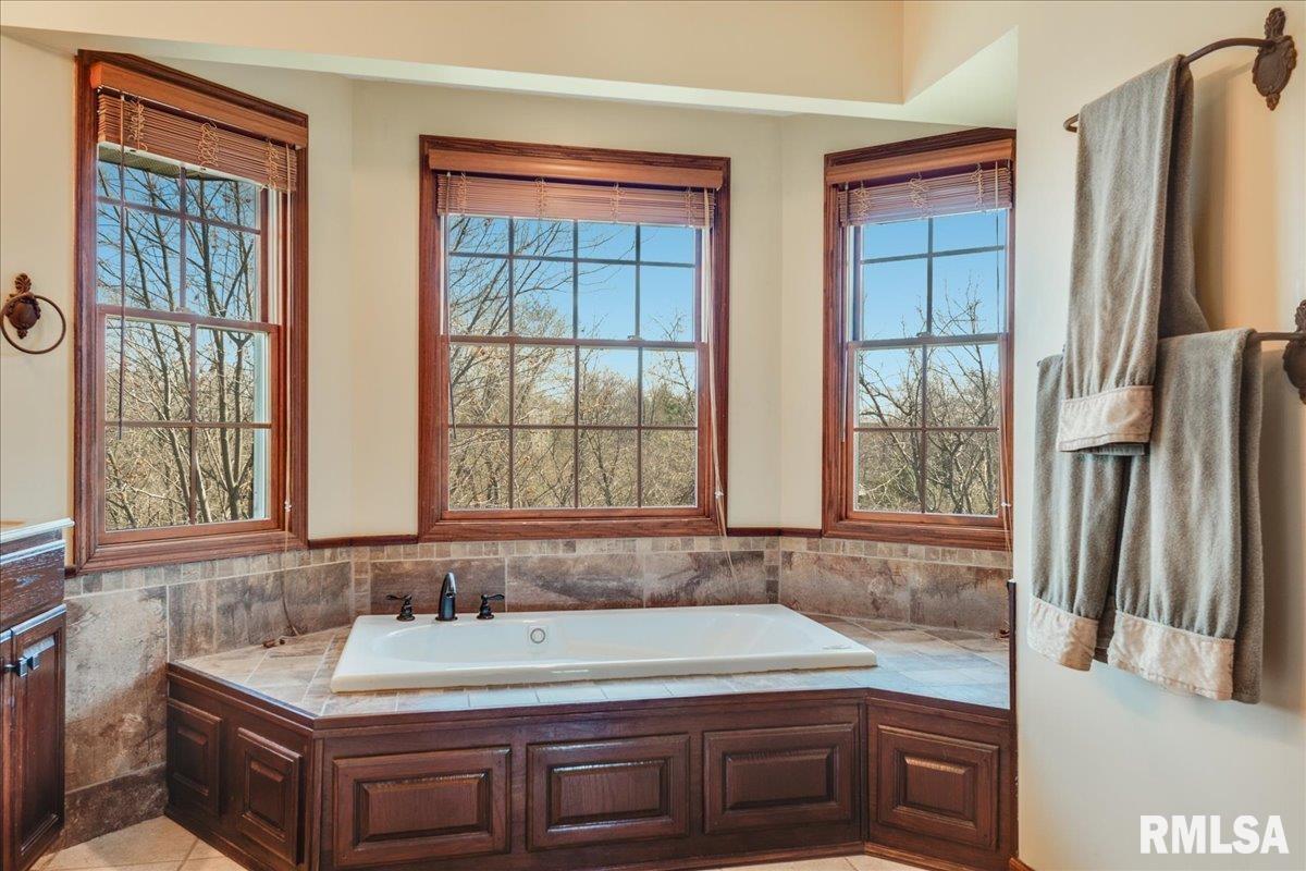 2 Fox Point Rochester, IL 62563 - Photo 27 of 48