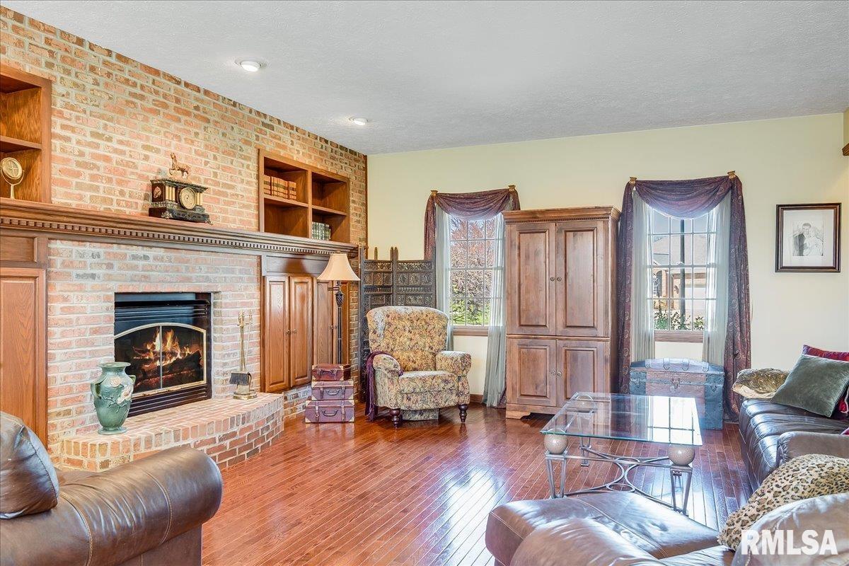 2 Fox Point Rochester, IL 62563 - Photo 10 of 48