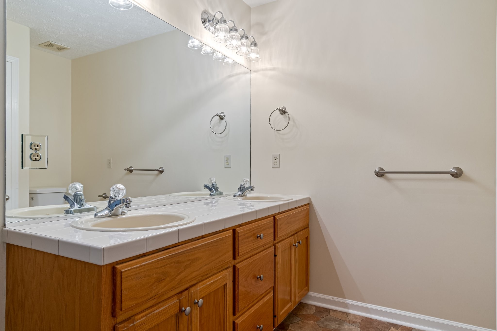 1214 Simms Heights Road Kingston Springs, TN 37082 - Photo 15 of 28 Gallery Image 15