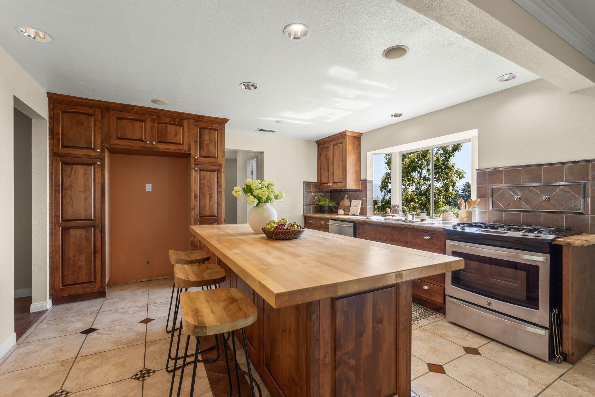 1000 Foothill Drive Fillmore, CA 93015 - Photo 20 of 86 1000_Foothill_Dr-23