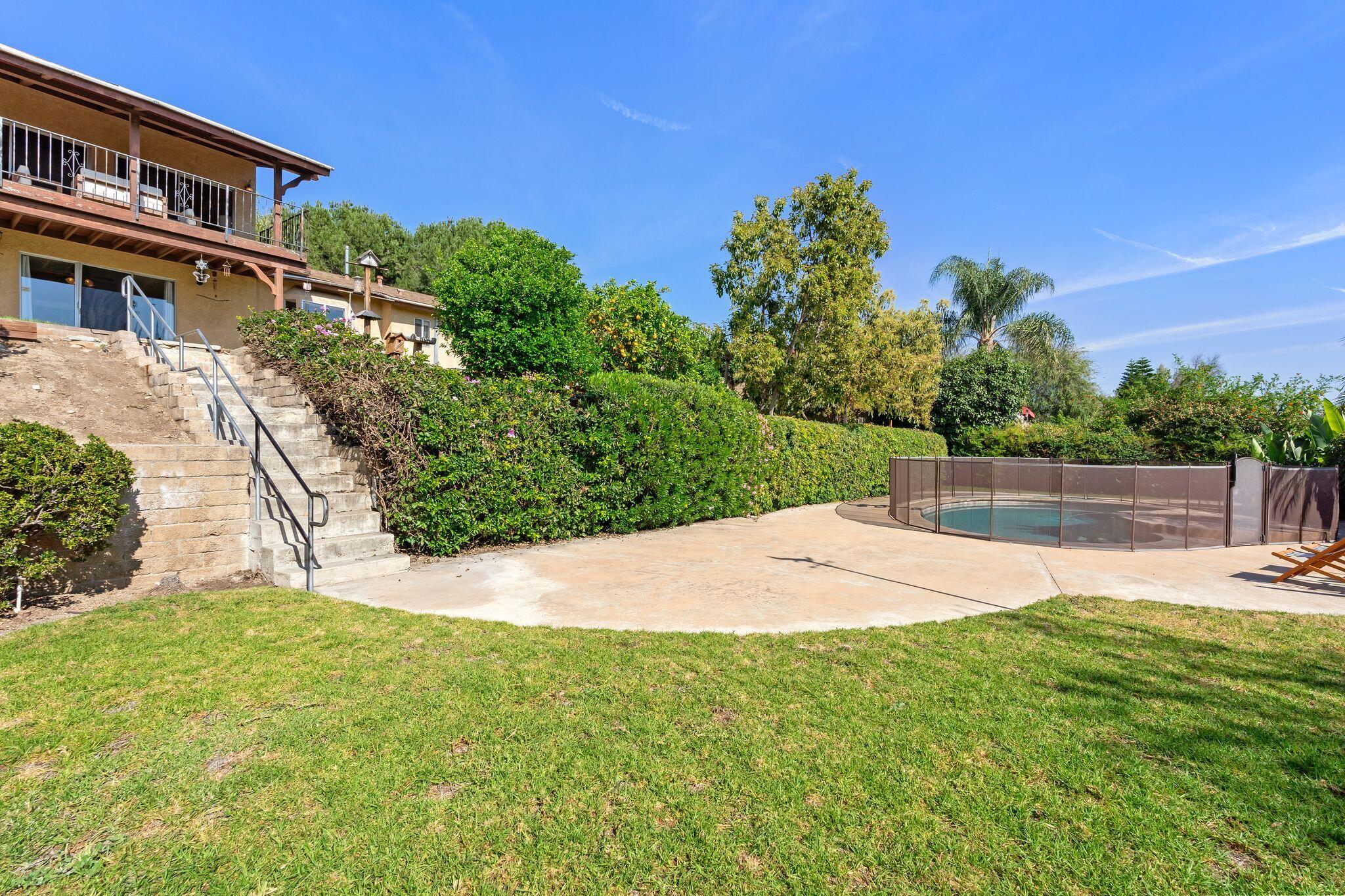 1000 Foothill Drive Fillmore, CA 93015 - Photo 62 of 86 a backyard of a house with lots of green space