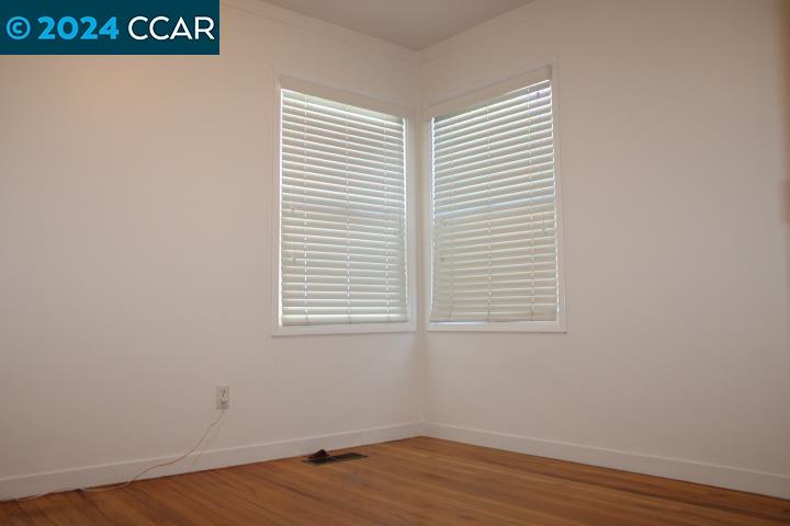 908 Everett Street El Cerrito, CA 94530 - Photo 18 of 27 an empty room with a window