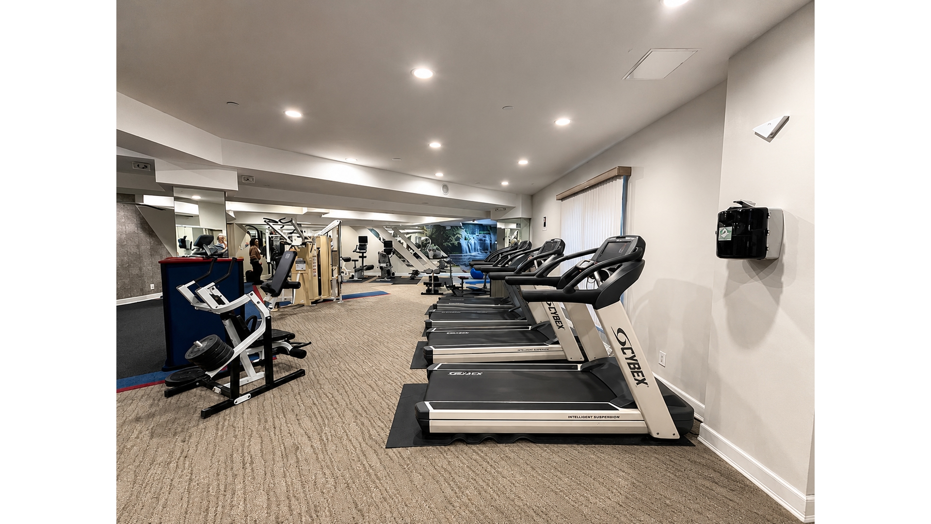 40 Brighton 1st Road, Unit 1A Brooklyn, NY 11235 - Photo 8 of 12 a view of a room with gym equipment