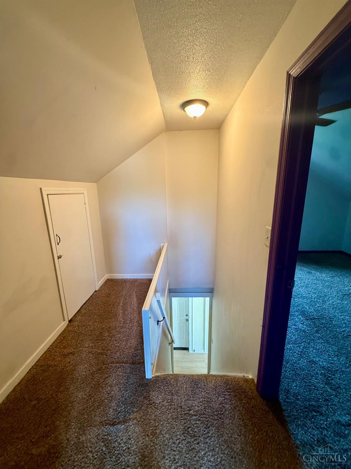 4302 Harding Avenue Cheviot, OH 45211 - Photo 10 of 24