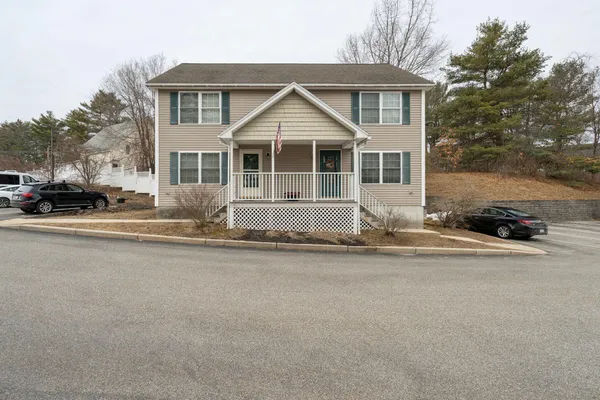 $274,900 | 6 B Meadowview Drive, Unit B, Sanford, ME 04073