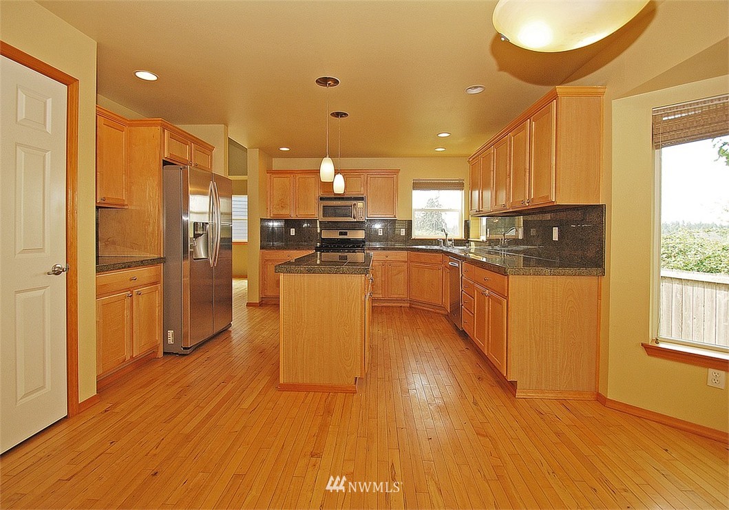 4213 154th Place Southeast Bothell, WA 98012 - Photo 5 of 16