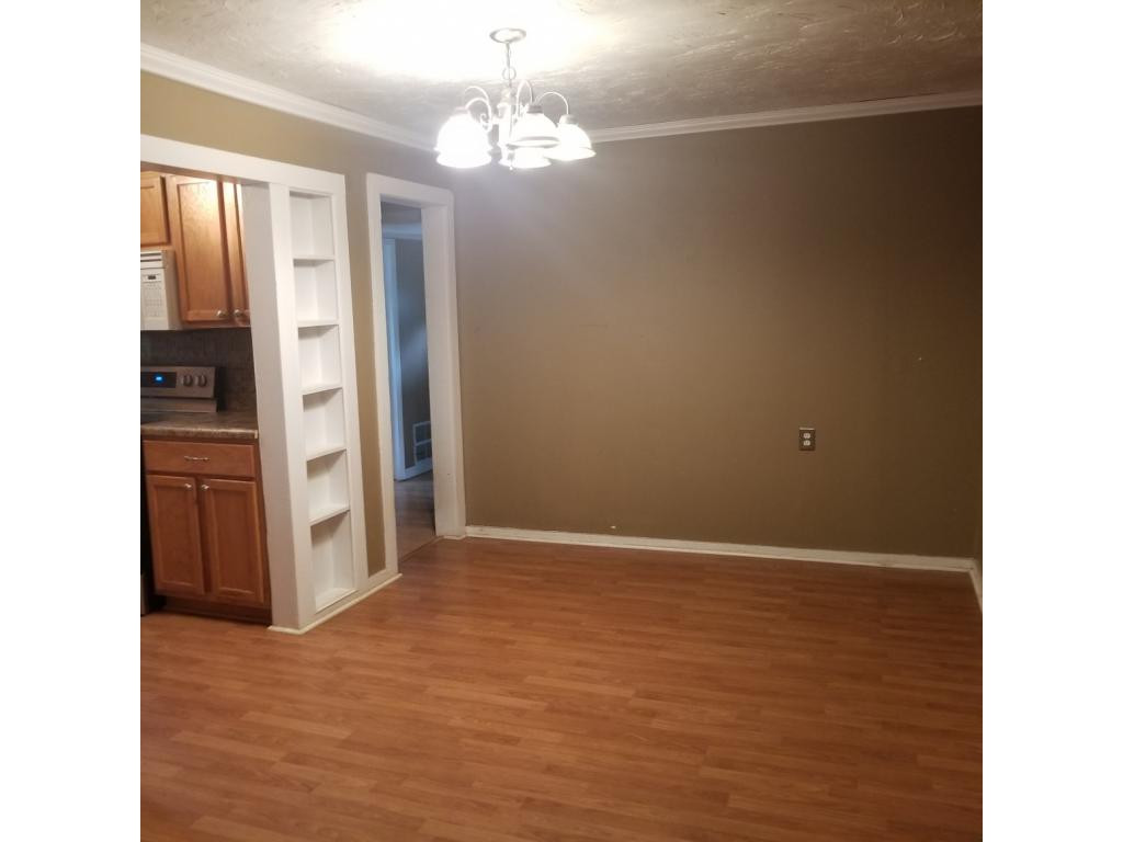 1505 Indian Ridge Road Johnson City, TN 37604 - Photo 13 of 34 Dining room
