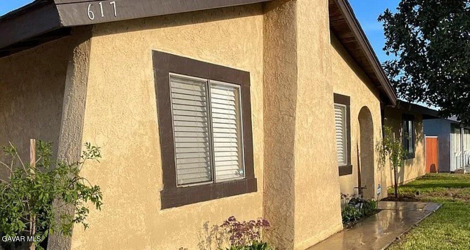 617 South Spruce Avenue Rialto, CA 92376 - Photo 3 of 9 03-SpruceAve-49928b1261