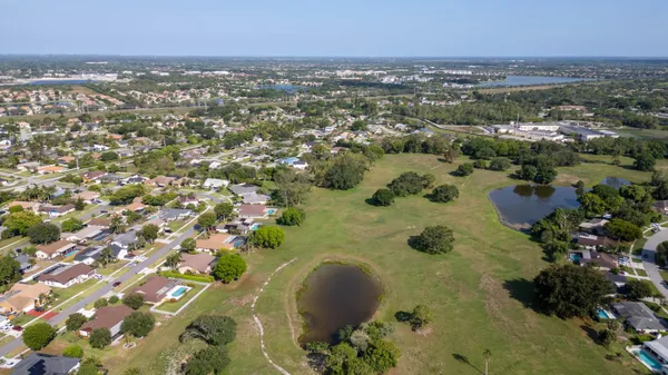 $760,800 | 1327 Pine Valley Drive, Wellington, FL 33414