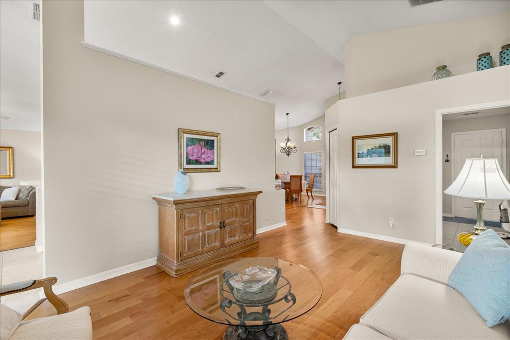 2531 Walnut Heights Road Apopka, FL 32703 - Photo 4 of 36