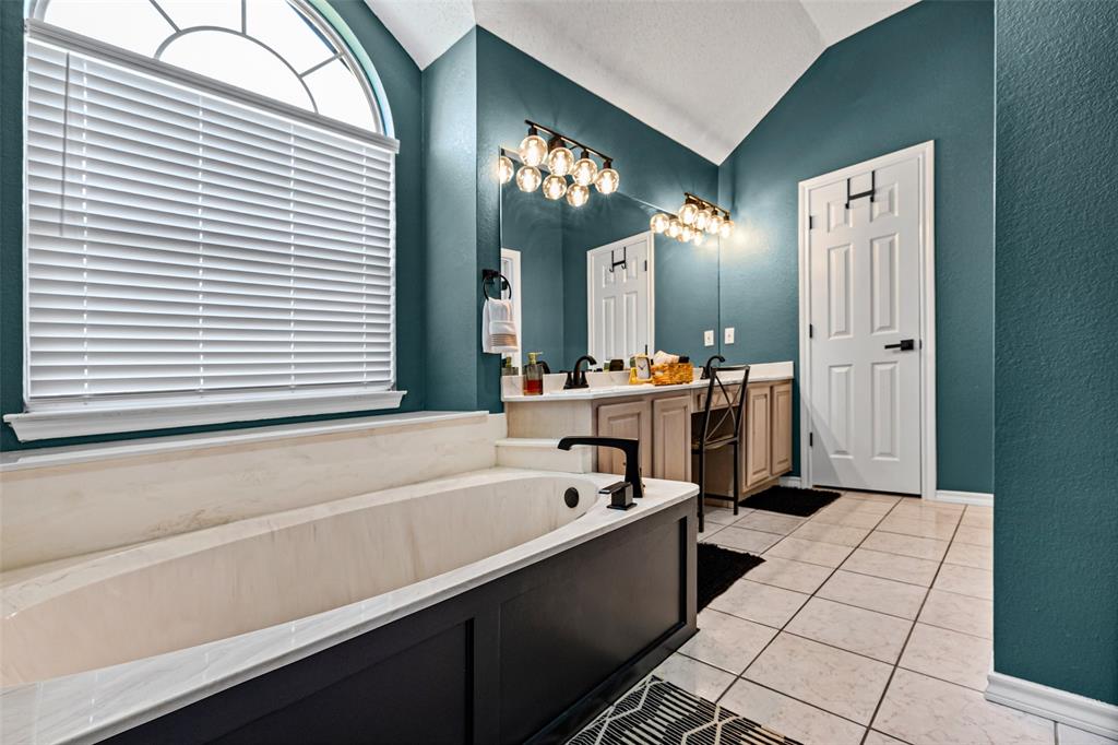 1526 Shadow Run Weatherford, TX 76086 - Photo 25 of 40