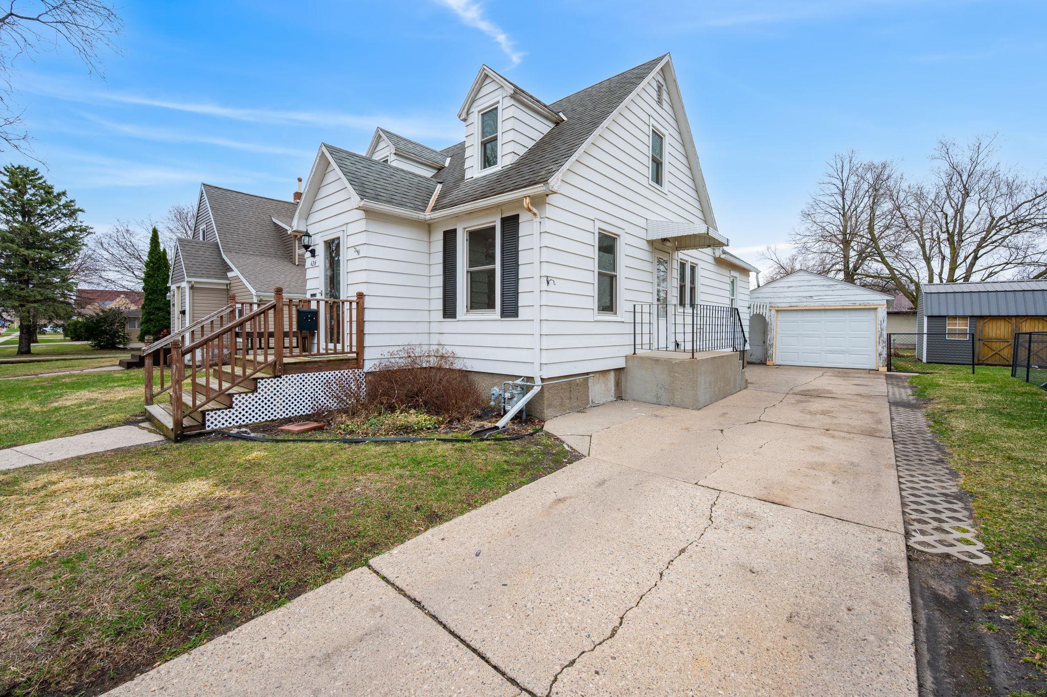426 Webster Street Fairmont, MN 56031 - Photo 3 of 36