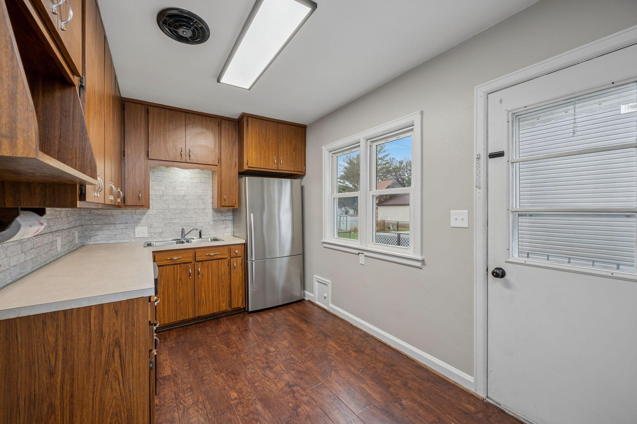426 Webster Street Fairmont, MN 56031 - Photo 10 of 36