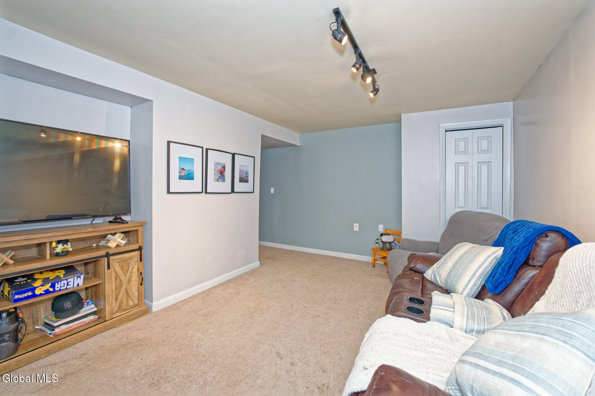 47 Algonquin Road Halfmoon, NY 12065 - Photo 16 of 32 5 Basement 1