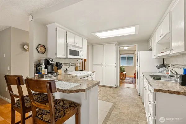 $349,000 | 6504 109th Street East, Puyallup, WA 98373