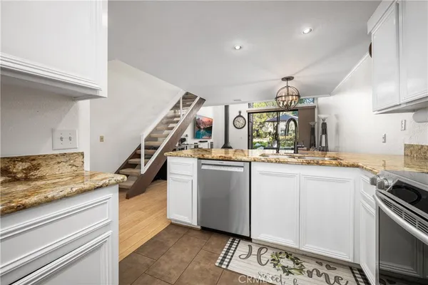 $580,000 | 26701 Quail Creek, Unit 206, Laguna Hills, CA 92656